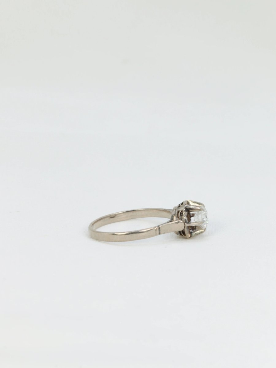 Bague ancienne solitaire en or blanc et diamant - Castafiore