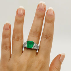 Bague ANILLO Haute joaillerie en or jaune et émeraude - Castafiore