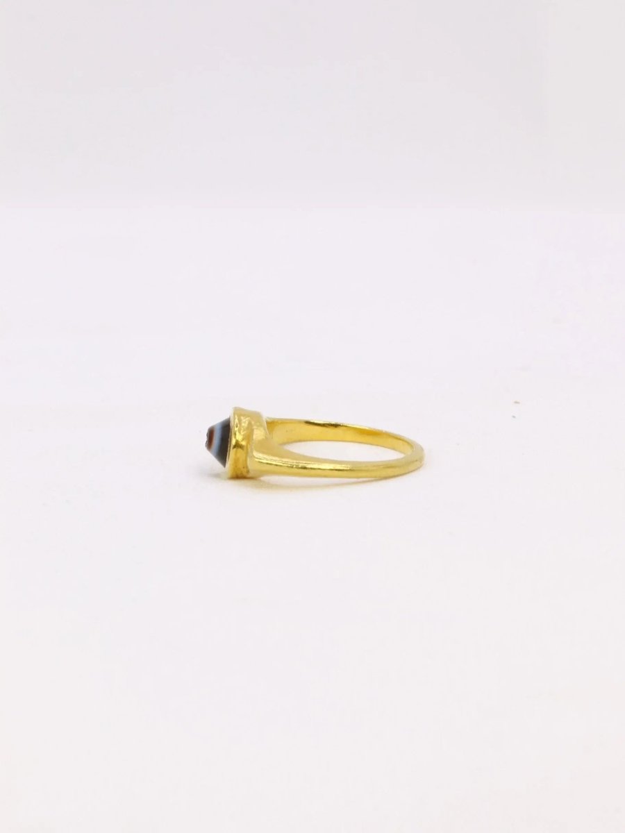 Bague antique intaille romaine sur agate figurant Athena de profil - Castafiore