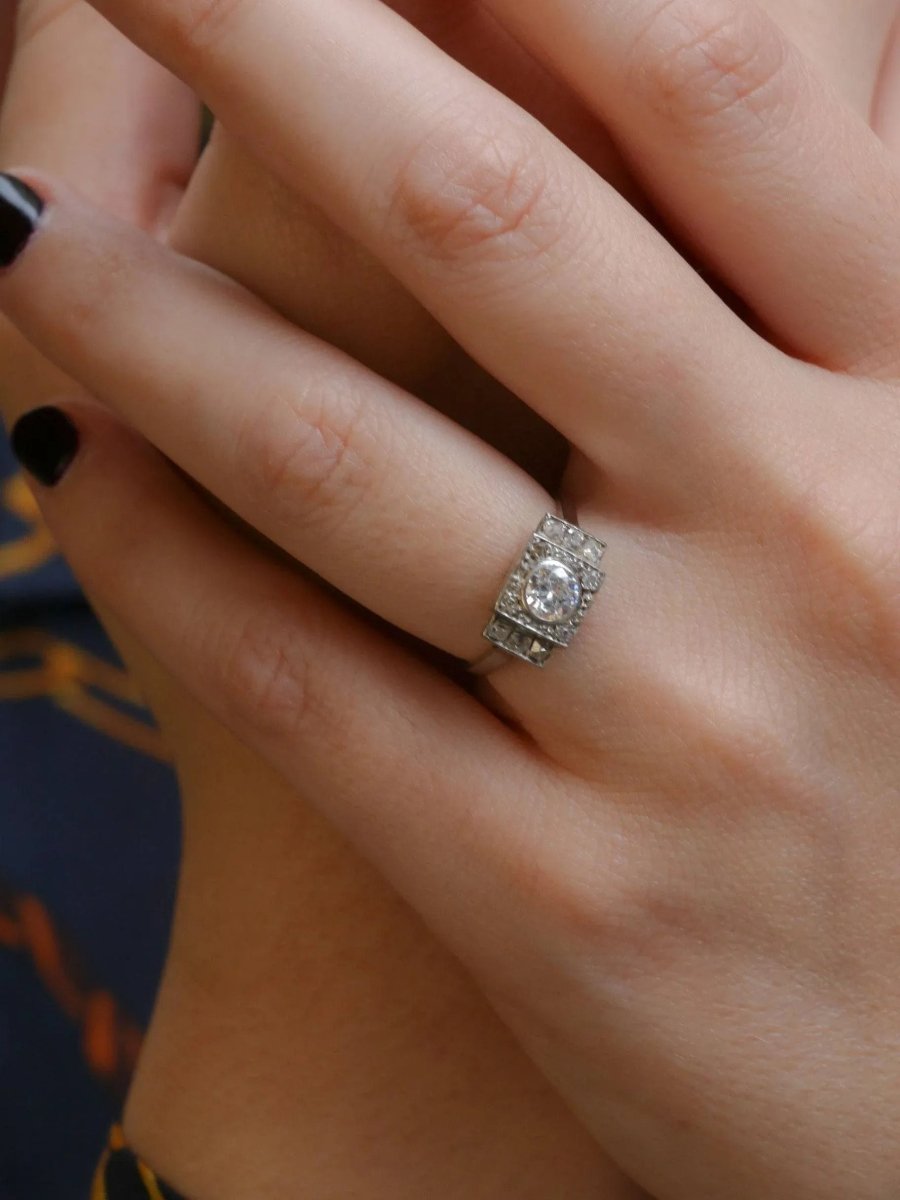 Bague Art - déco à gradins en or et diamants - Castafiore