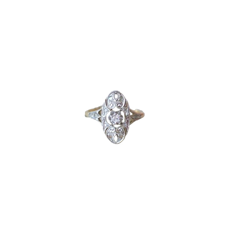 Bague Art Deco Arabesques Ovale Diamants - Castafiore