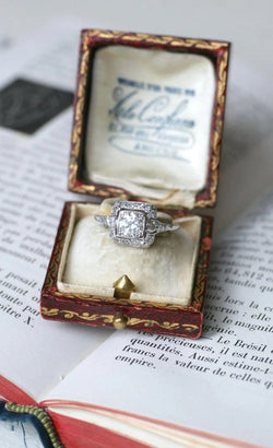 Bague Art Deco Carrée Diamants 1,45 Cts - Castafiore