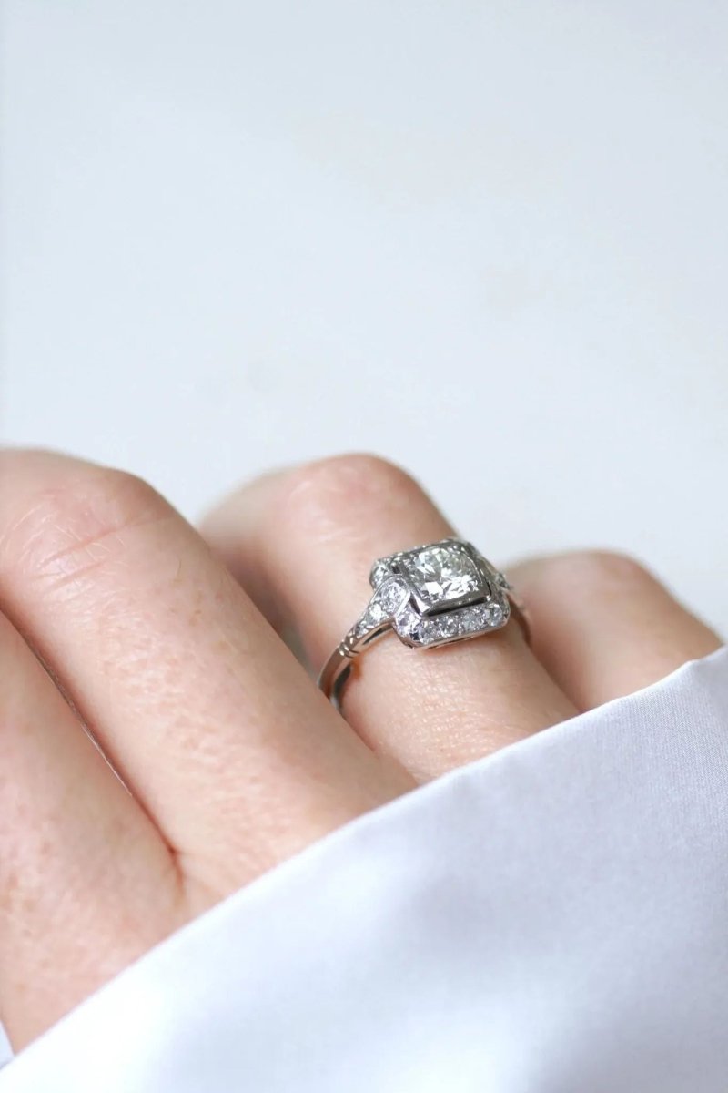 Bague Art Deco Carrée Diamants 1,45 Cts - Castafiore