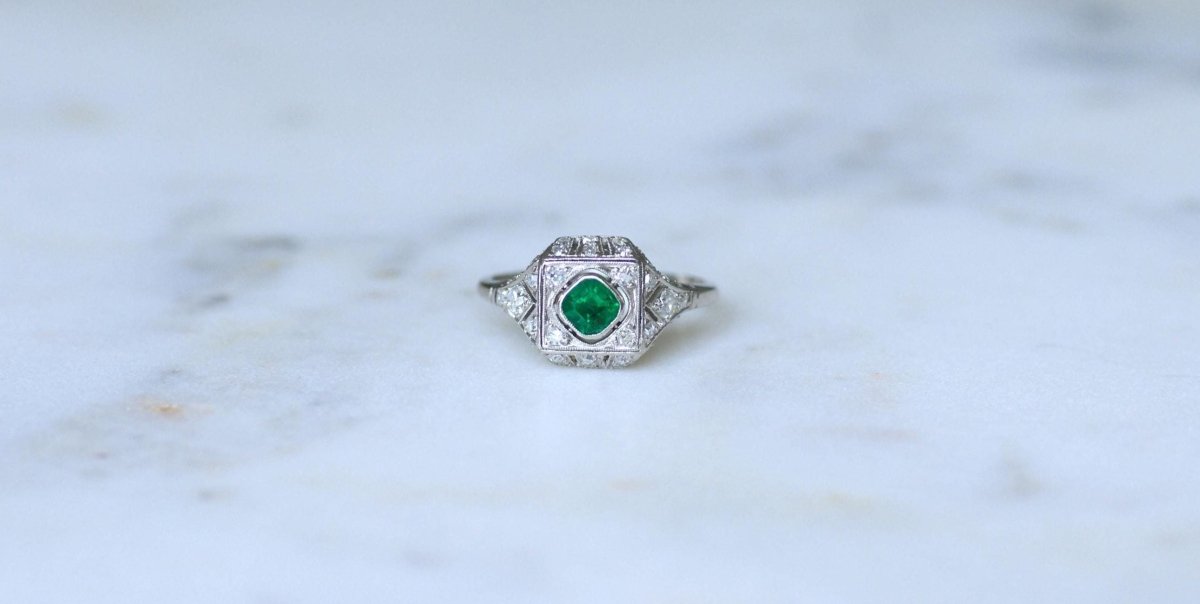 Bague Art Déco Emeraude et Diamants sur Platine - Castafiore