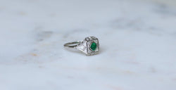 Bague Art Déco Emeraude et Diamants sur Platine - Castafiore