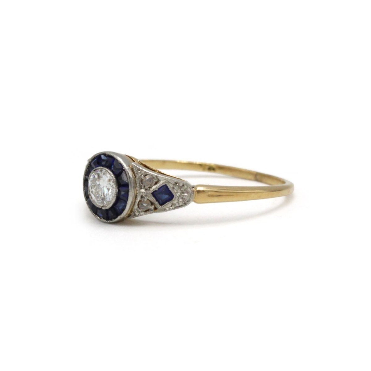Bague ART DECO en or 750 diamants et saphirs - Castafiore