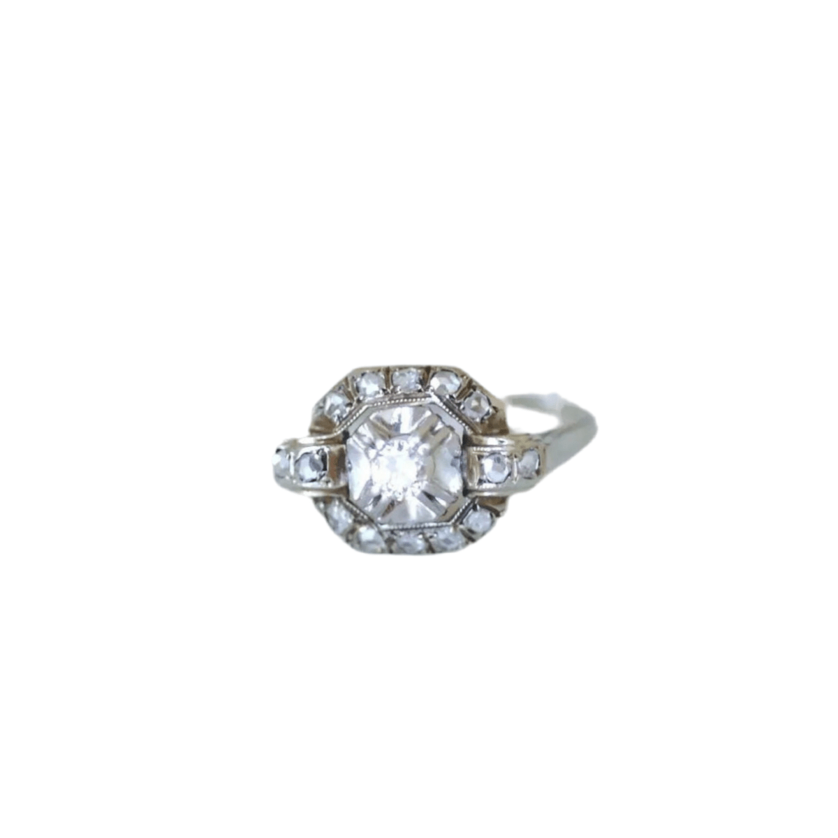 Bague Art Déco en or blanc et diamants - Castafiore