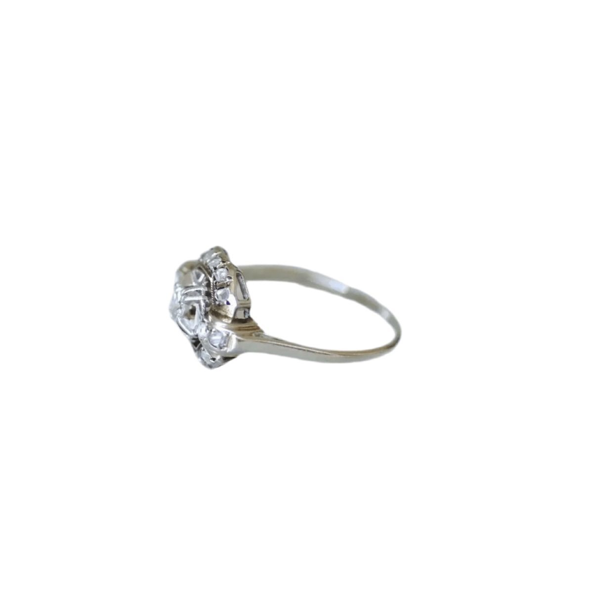 Bague Art Déco en or blanc et diamants - Castafiore