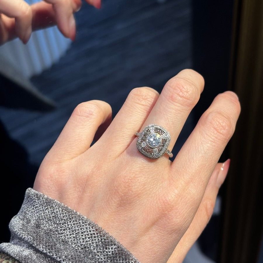 Bague Art Déco en or et diamants - Castafiore