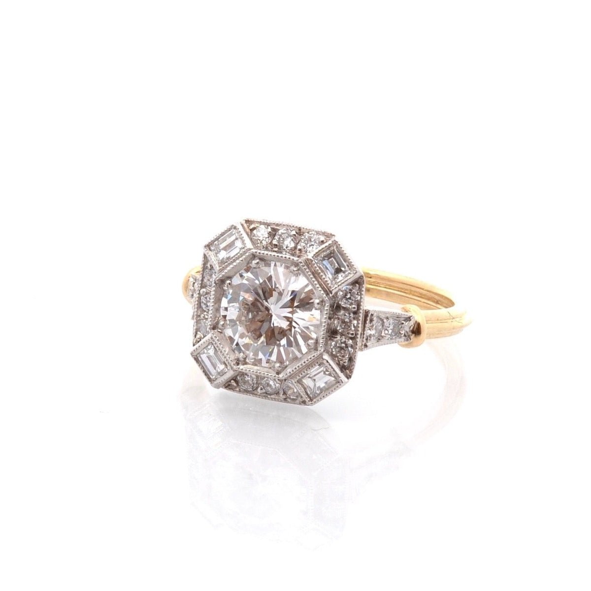 Bague Art Déco en or jaune, platine et diamants - Castafiore