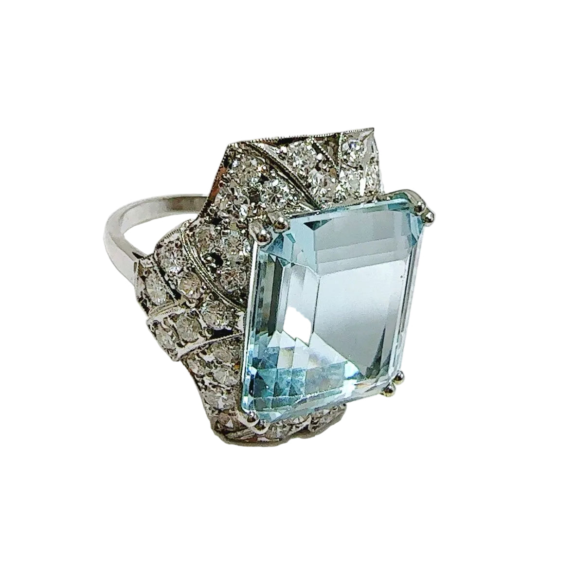 Bague art déco en platine et aigue - marine - Castafiore