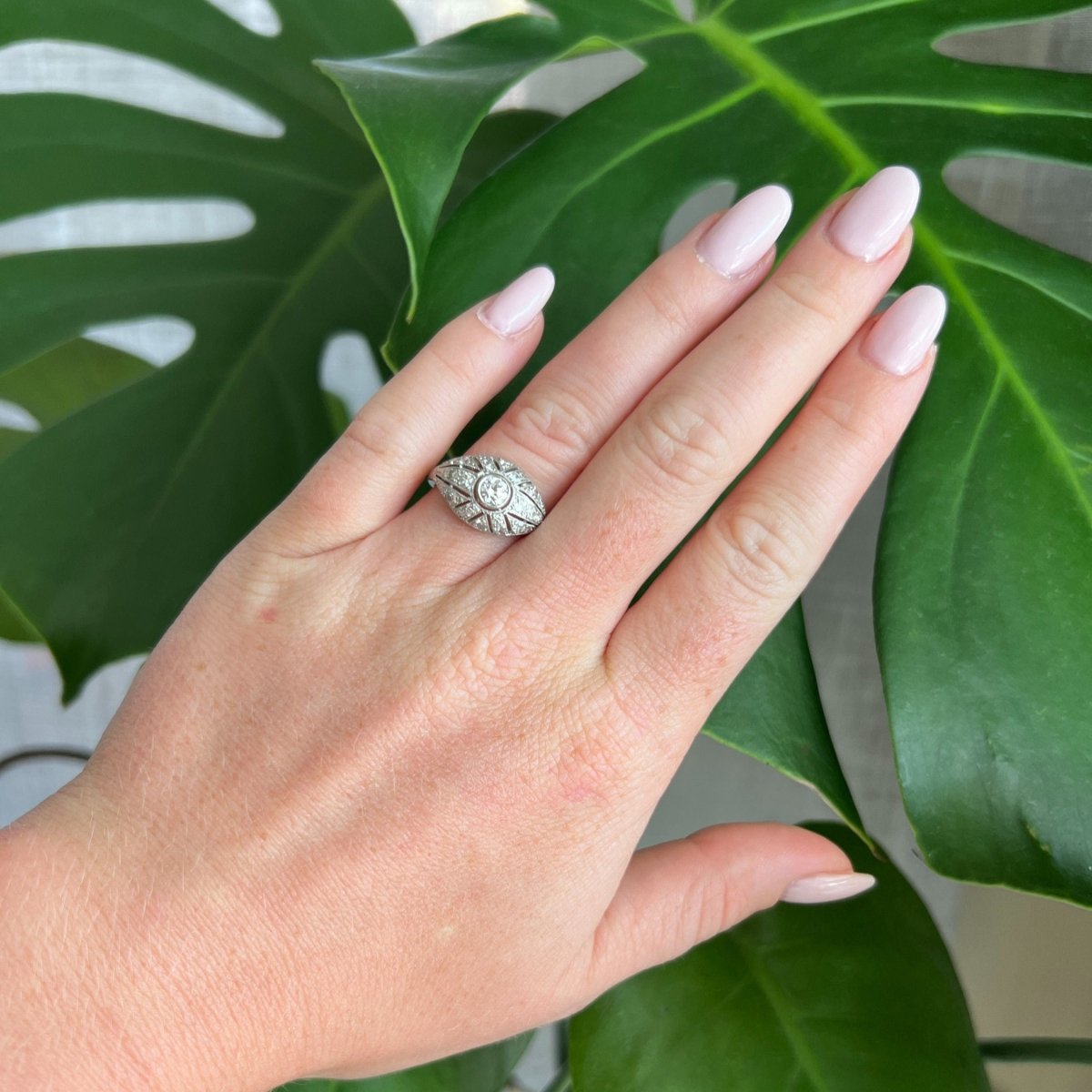 Bague Art Deco en platine et diamant - Castafiore