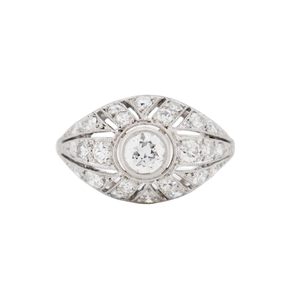 Bague Art Deco en platine et diamant - Castafiore