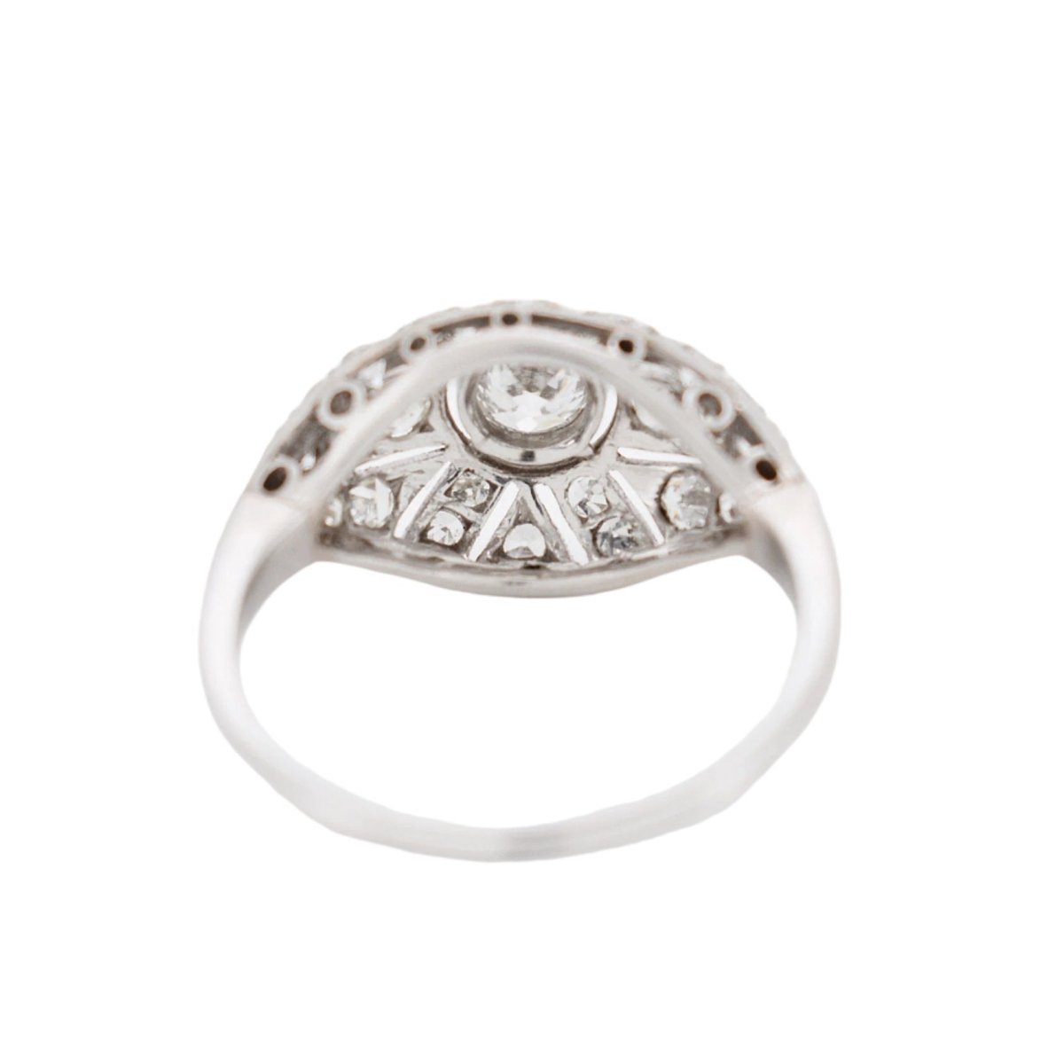 Bague Art Deco en platine et diamant - Castafiore