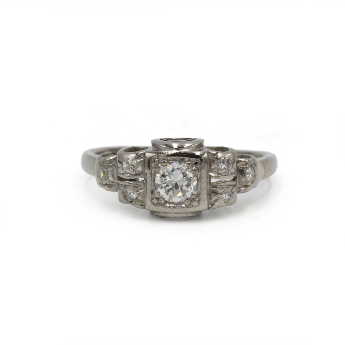 Bague Art Déco en platine et diamants - Castafiore