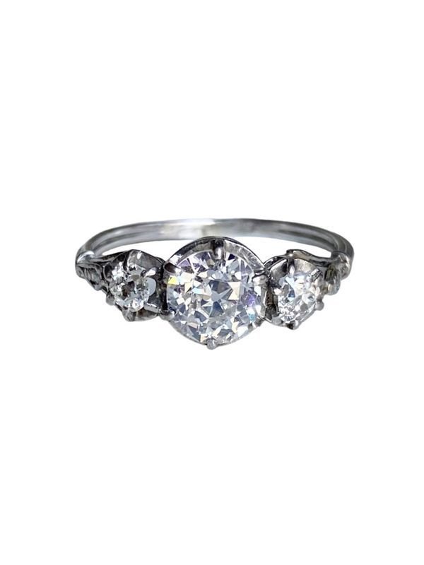 Bague Art Déco, en platine et diamants - Castafiore