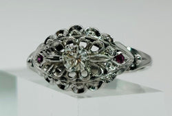 Bague art déco en platine et diamants et rubis - Castafiore