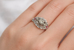 Bague art déco en platine et diamants et rubis - Castafiore