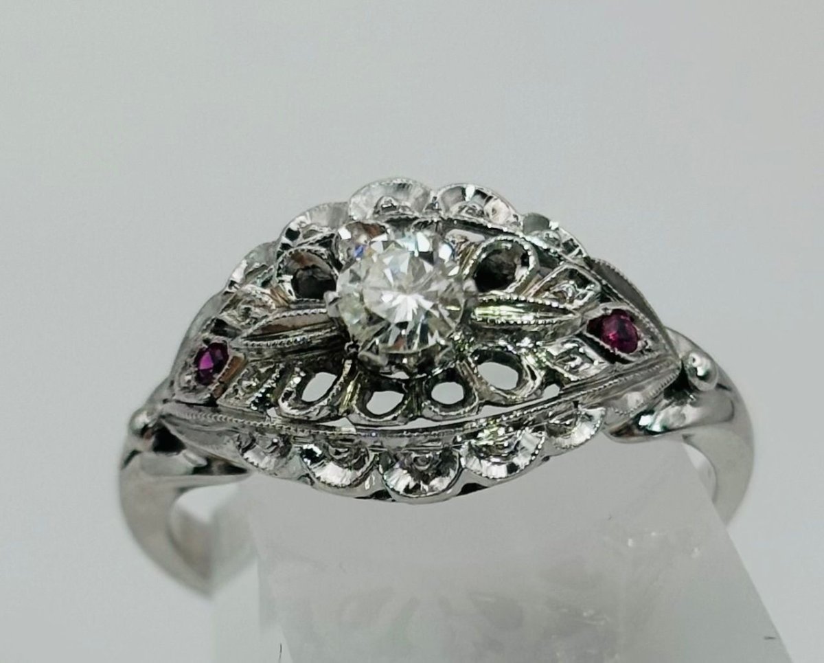 Bague art déco en platine et diamants et rubis - Castafiore
