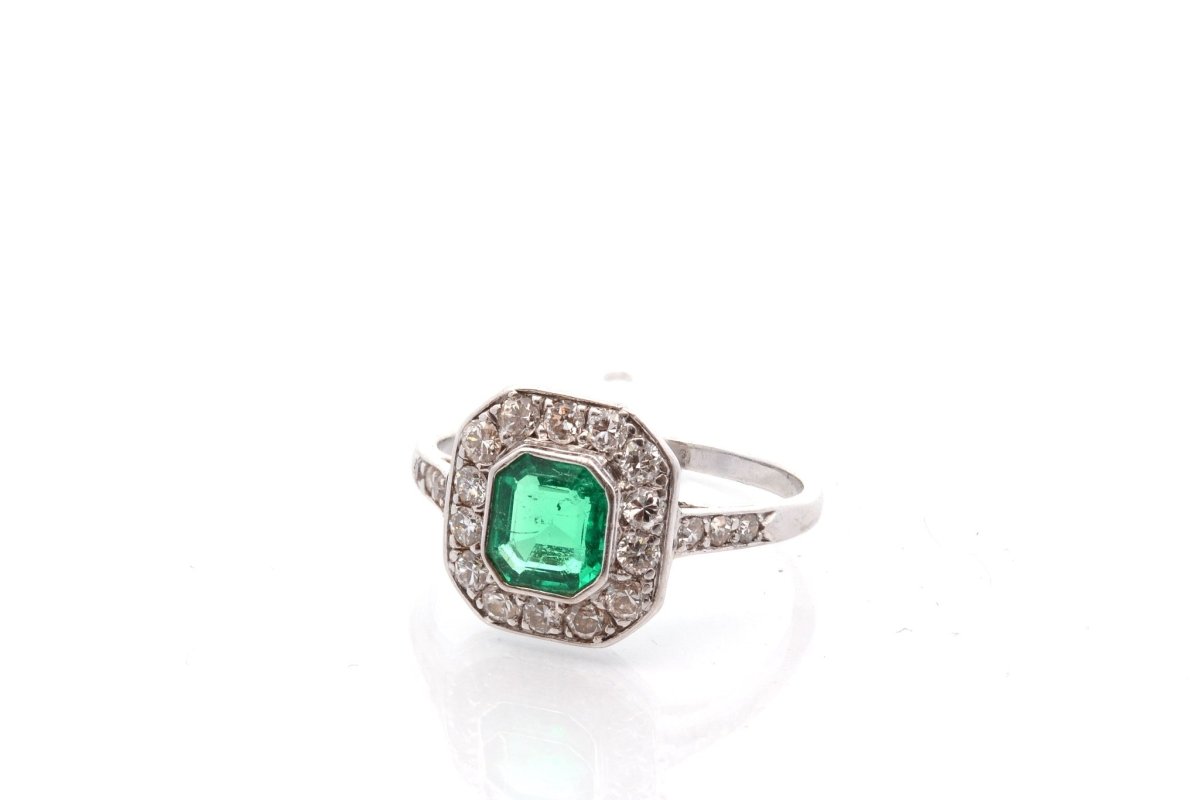 Ring art deco emerald and diamonds