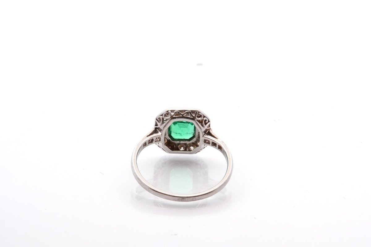 Ring art deco emerald and diamonds