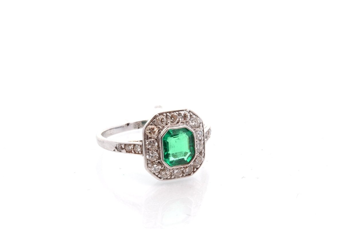 Ring art deco emerald and diamonds