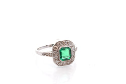 Ring art deco emerald and diamonds