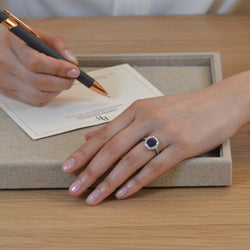 Bague Art déco en platine, saphir et diamants - Castafiore