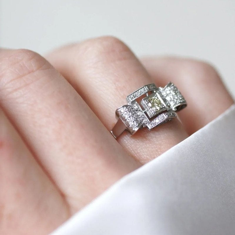 Bague Art Deco Géométrique Diamant - Castafiore