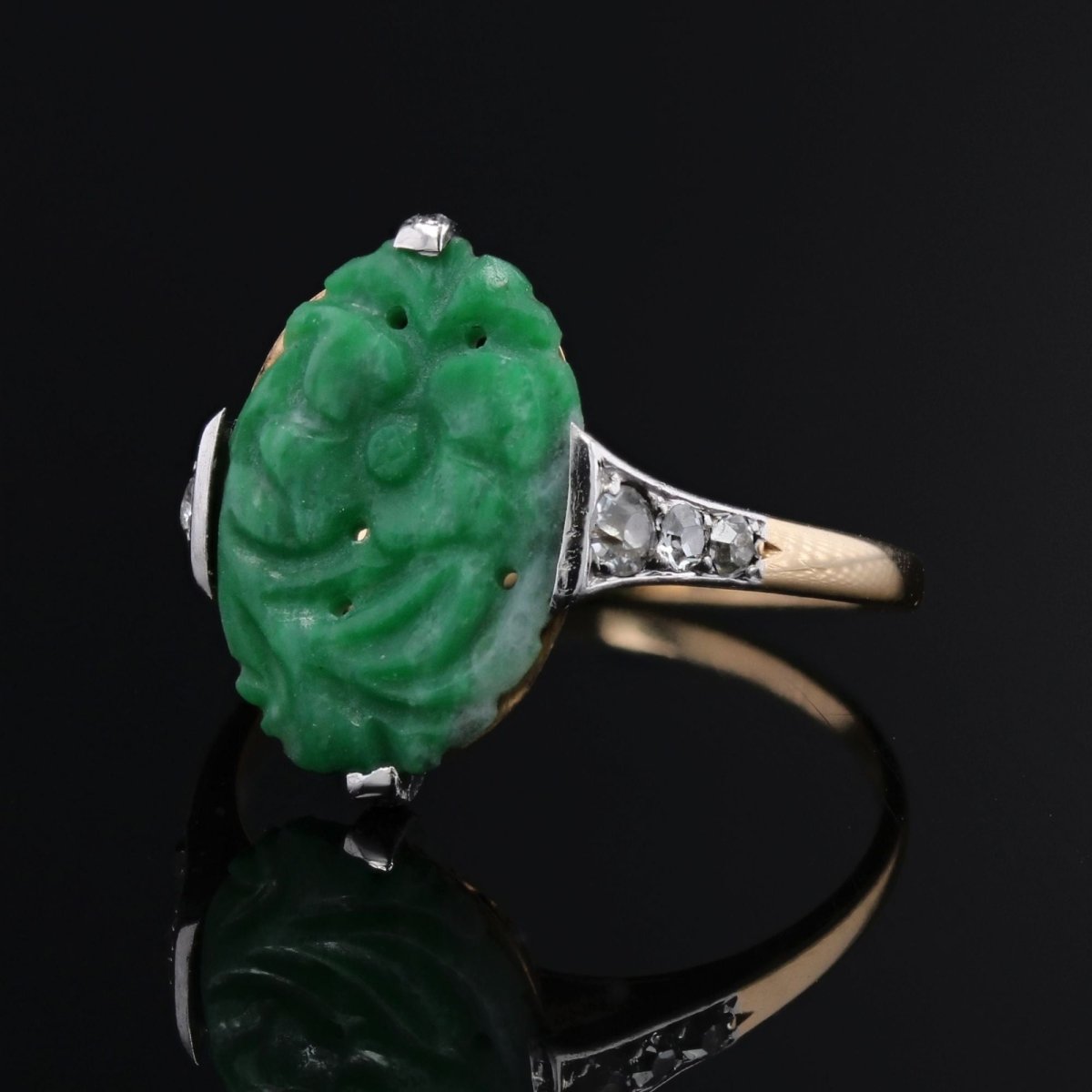 Bague Art déco jade et diamants en or jaune et platine - Castafiore
