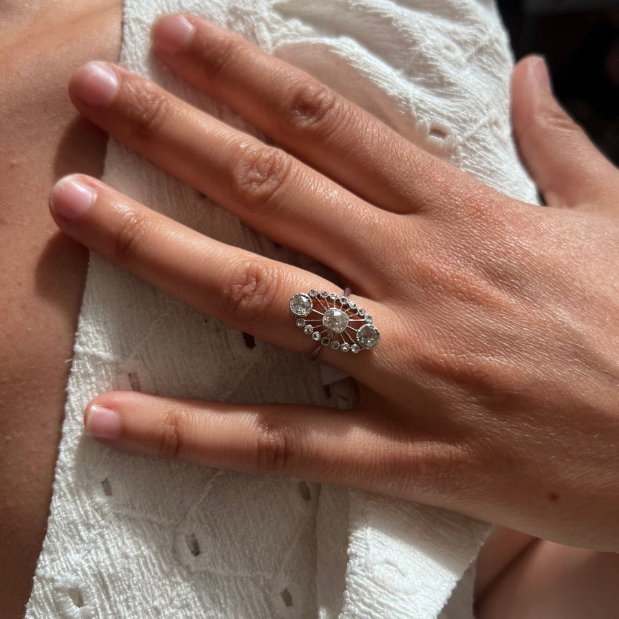 Bague Art Déco or diamants sur platine - Castafiore