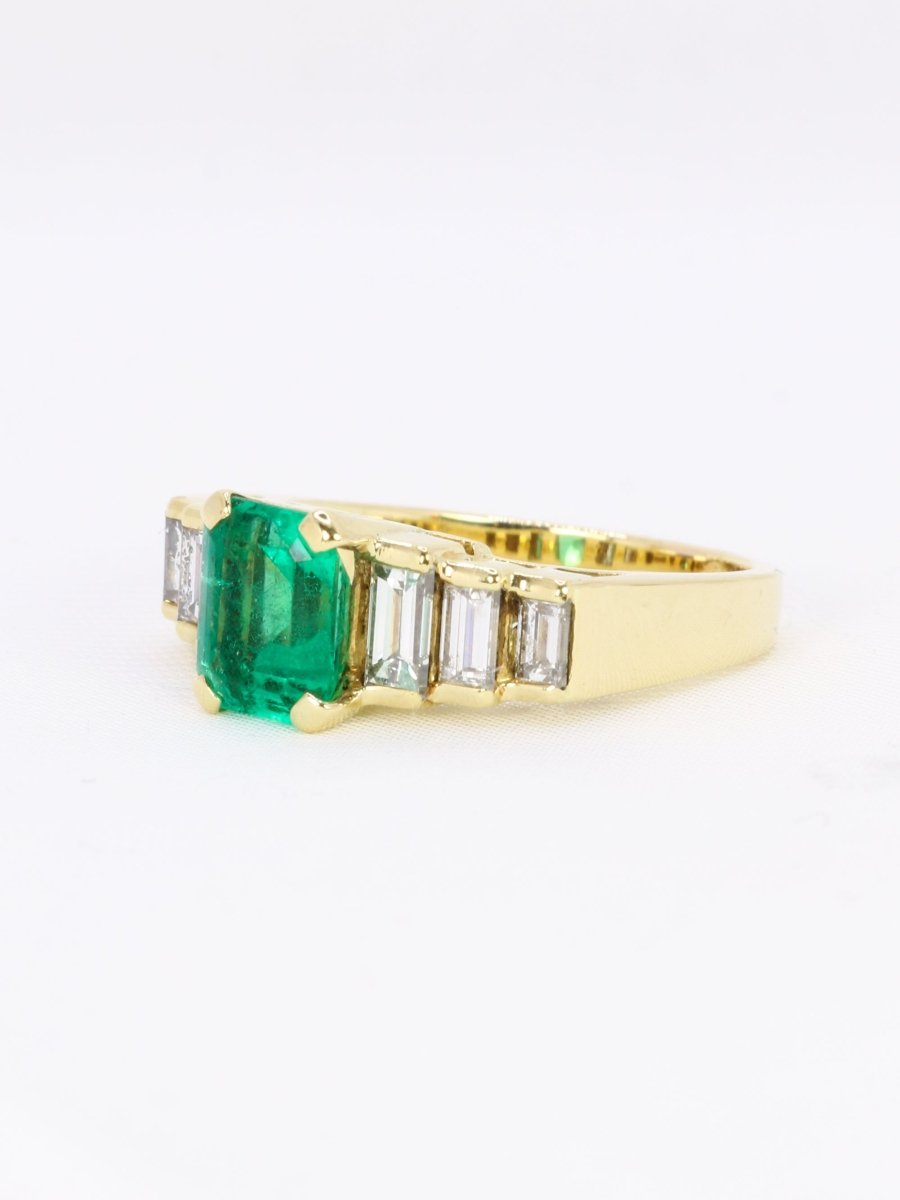Bague Art Deco or jaune diamants emeraude colombienne Muzo 1,9 carat - Castafiore