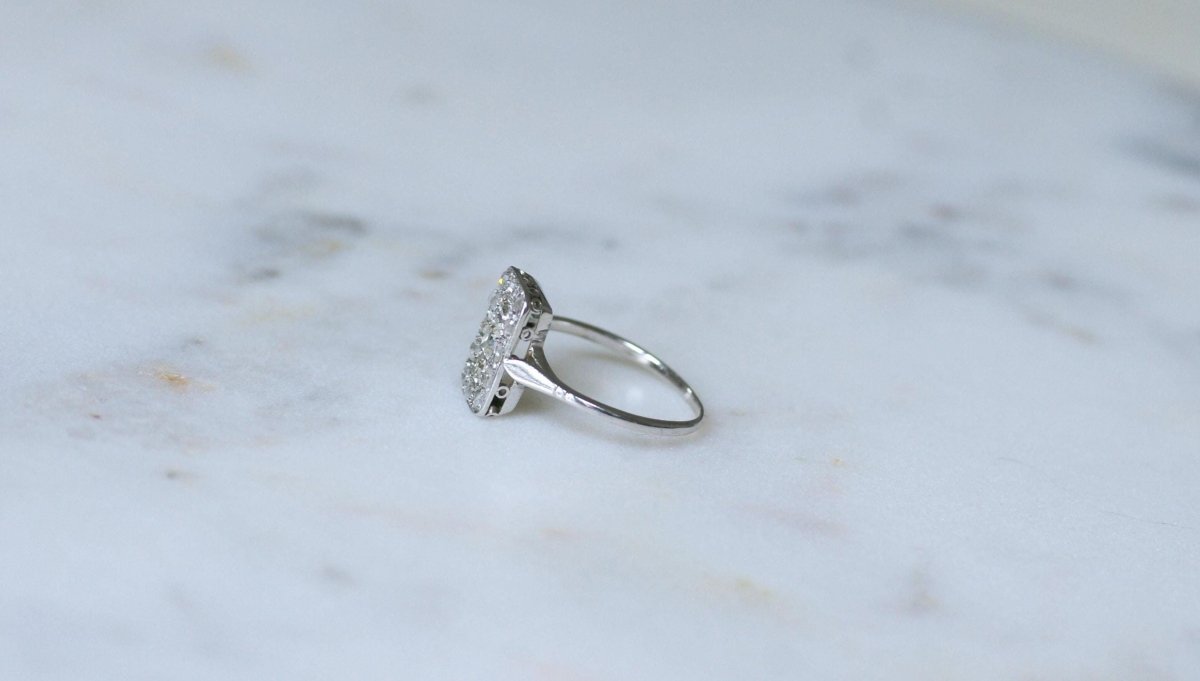 Bague Art Deco Rectangulaire Diamants sur Or Blanc - Castafiore
