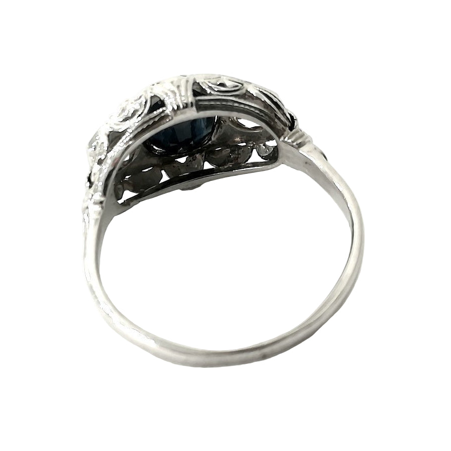Bague Art Déco saphir diamants en or blanc et platine - Castafiore