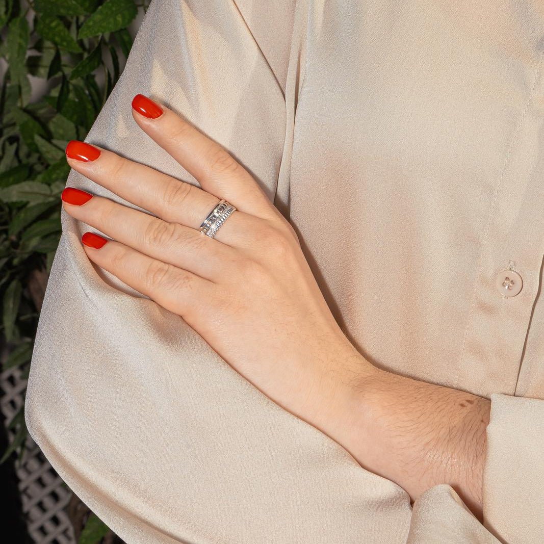 Bague Bandeau BOUCHERON "Quatre" en or blanc et diamants - Castafiore