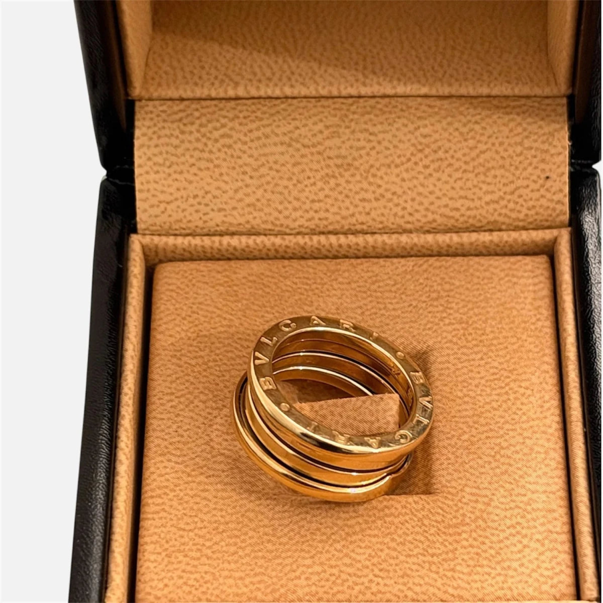 Bague Bandeau BULGARI "B.Zero1" en or - Castafiore