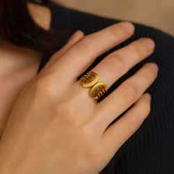 Bague Bandeau CARTIER "2C Trinity" en or blanc, or jaune et or rose - Castafiore