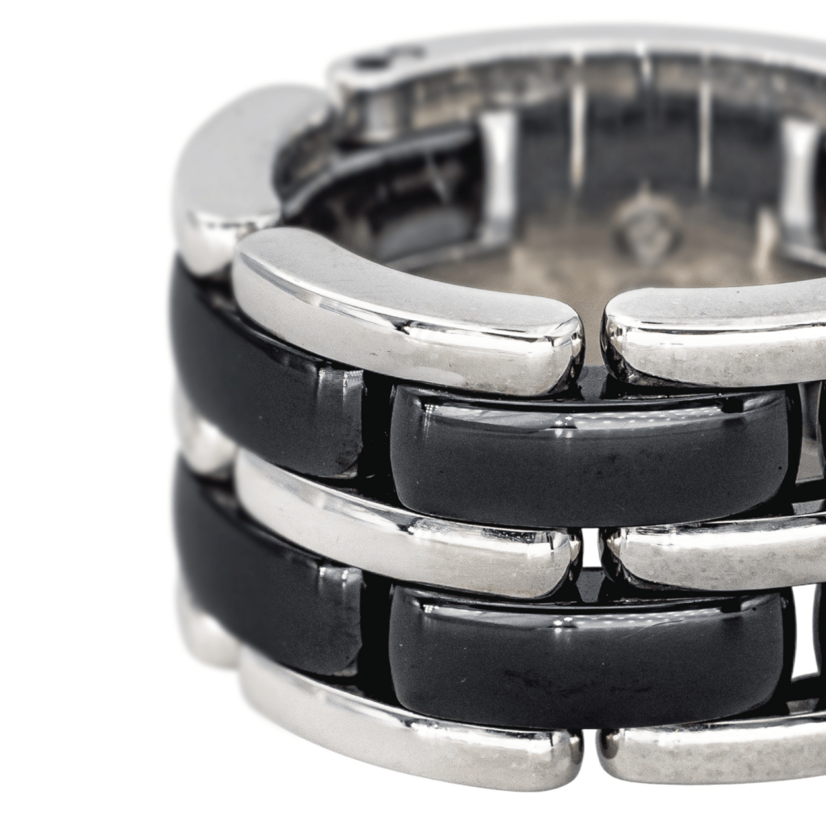 Bague Bandeau CHANEL "Ultra" en or blanc et céramique - Castafiore