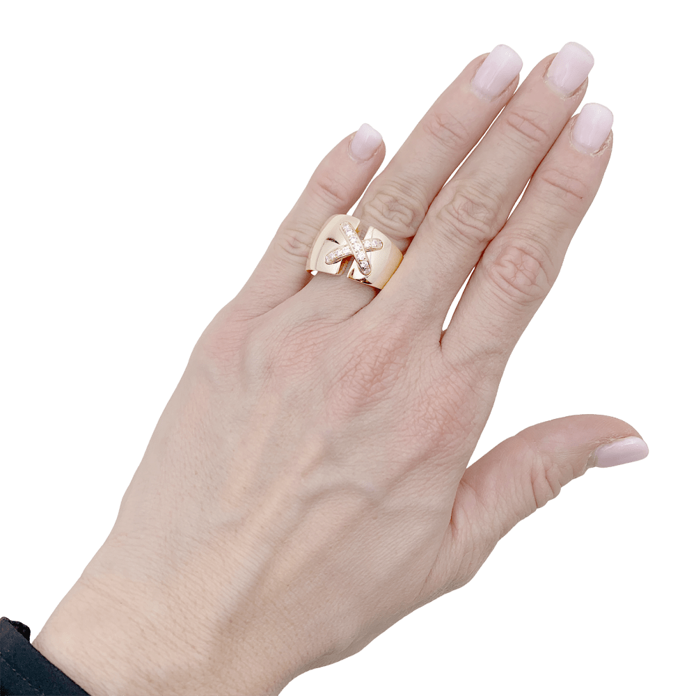 Bague Bandeau CHAUMET "Liens Asymétriques" en or rose et diamants - Castafiore