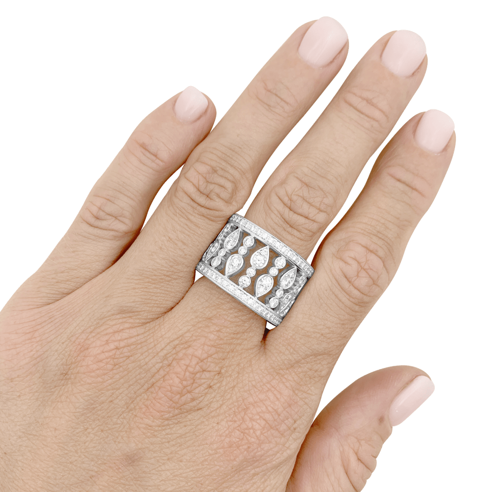 Bague Bandeau CHOPARD "Haute Joaillerie" en or blanc et diamants - Castafiore