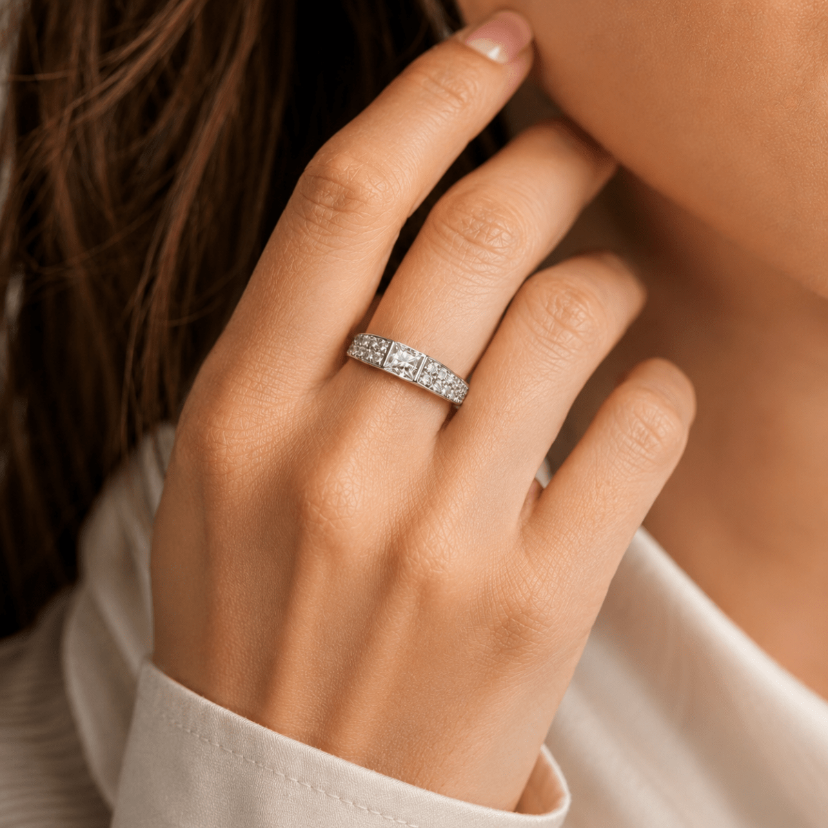 Bague Bandeau en or blanc et diamants - Castafiore