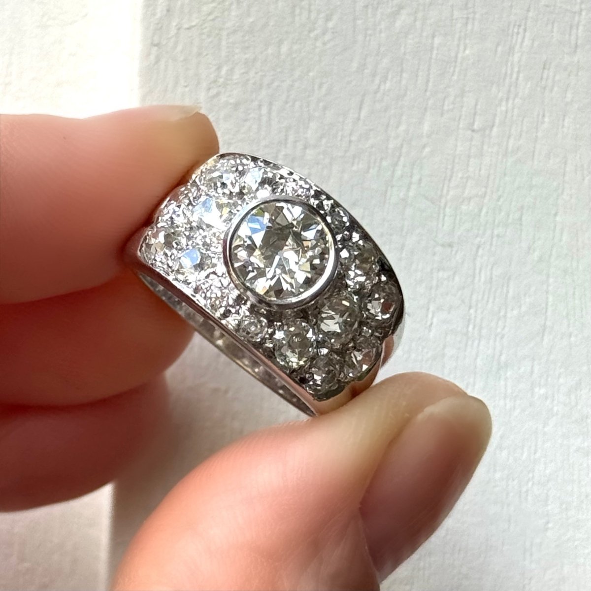 Bague Bandeau en or blanc et diamants - Castafiore