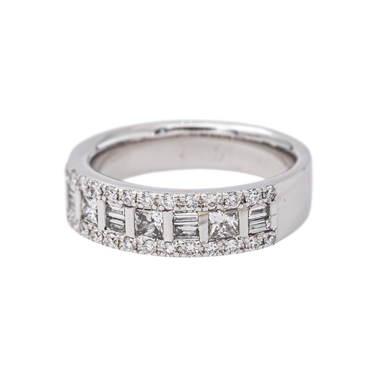 Bague Bandeau en or blanc et diamants - Castafiore