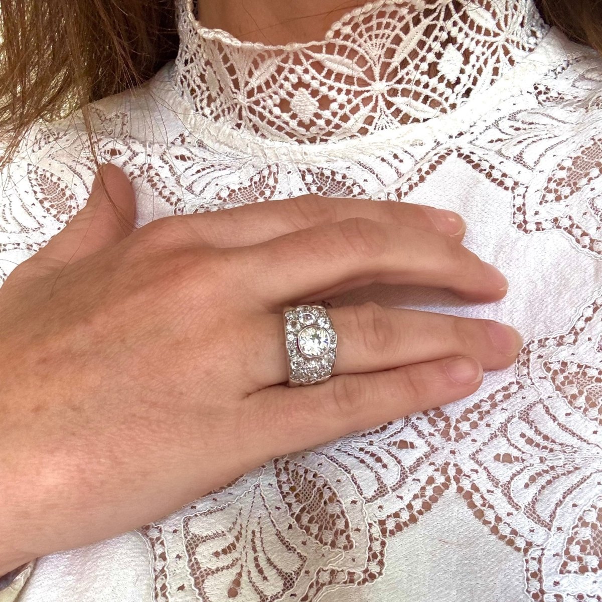 Bague Bandeau en or blanc et diamants - Castafiore