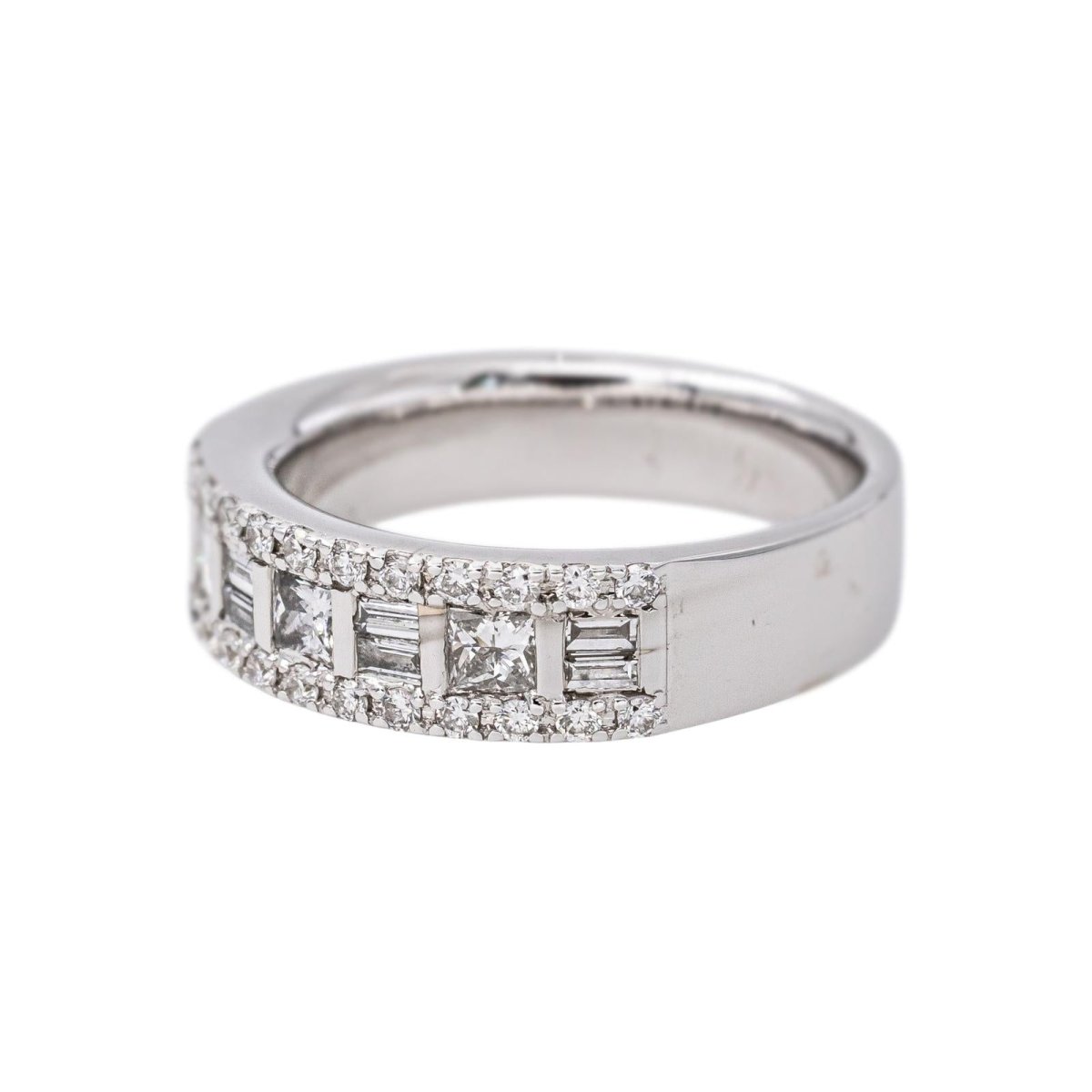 Bague Bandeau en or blanc et diamants - Castafiore