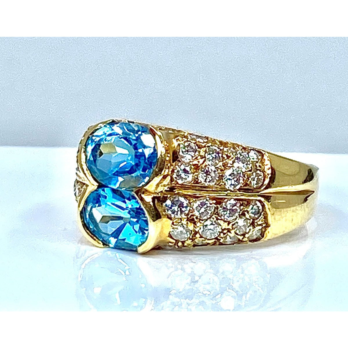 Bague bandeau en or jaune 18 carats,topaze et diamants - Castafiore