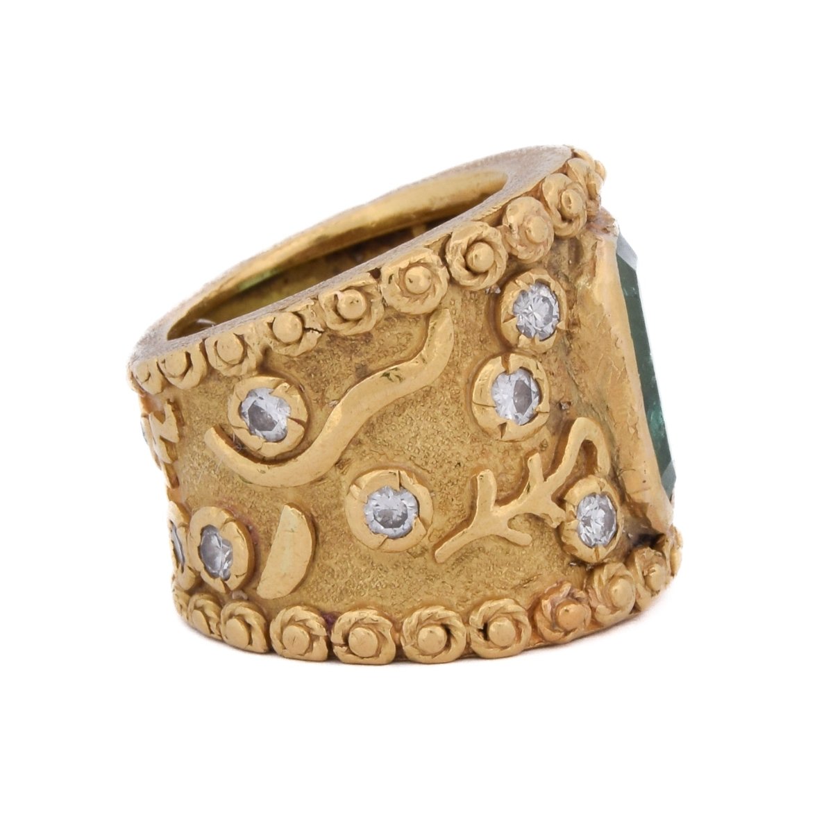 Bague Bandeau en or jaune, émeraude et diamants - Castafiore