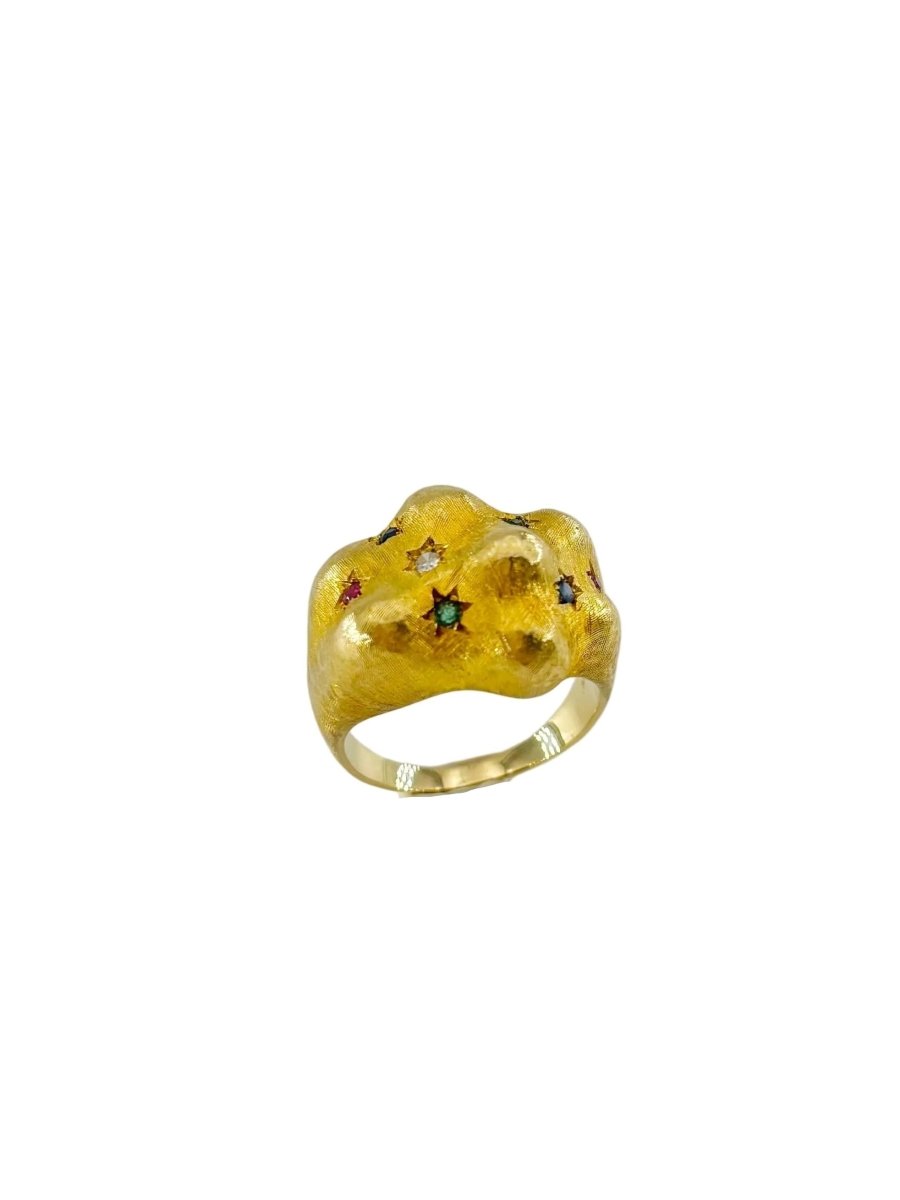 Bague Bandeau en or jaune, émeraudes, rubis, saphirs et diamant - Castafiore