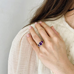 Bague Bandeau en or jaune et améthystes - Castafiore