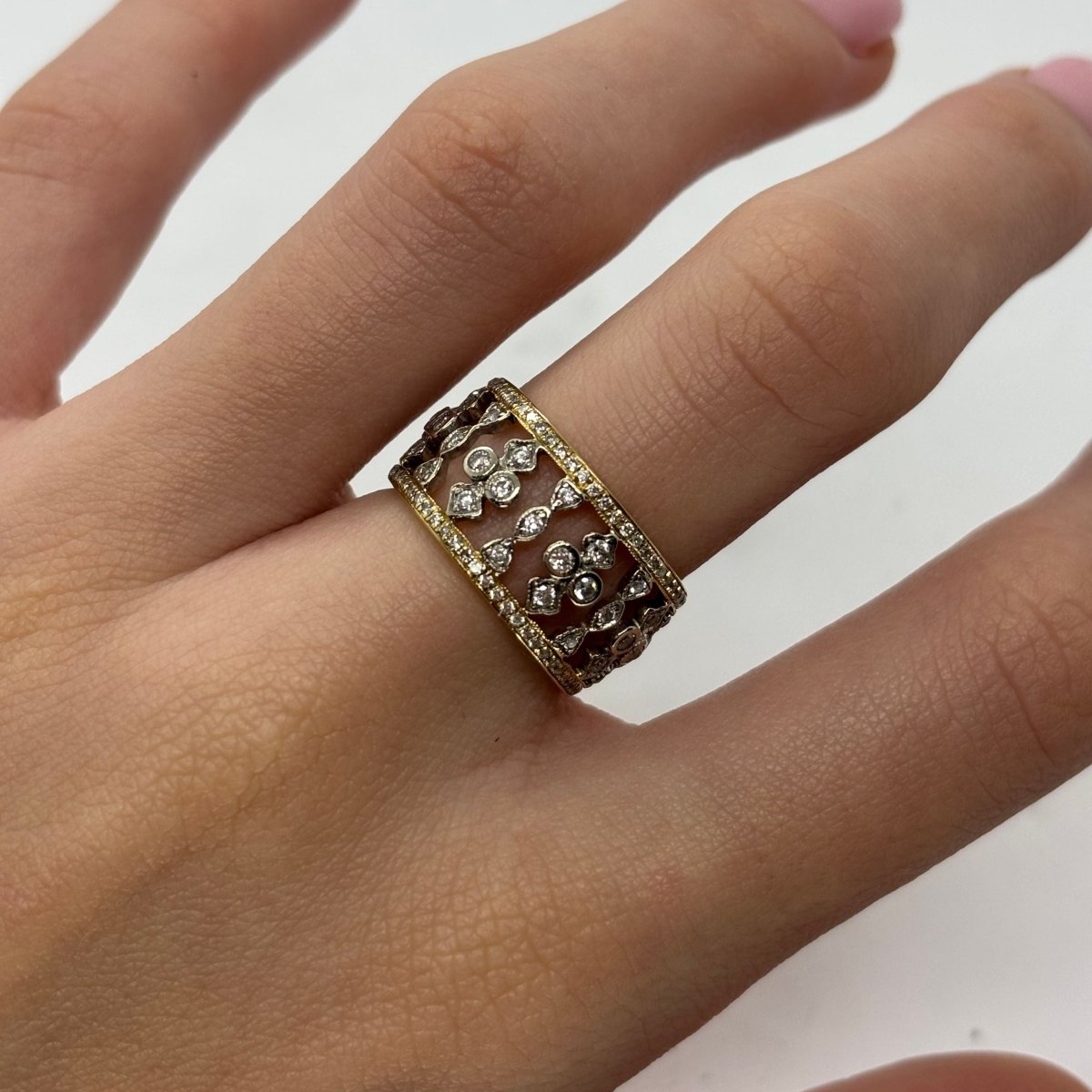 Bague Bandeau en or jaune et diamants - Castafiore